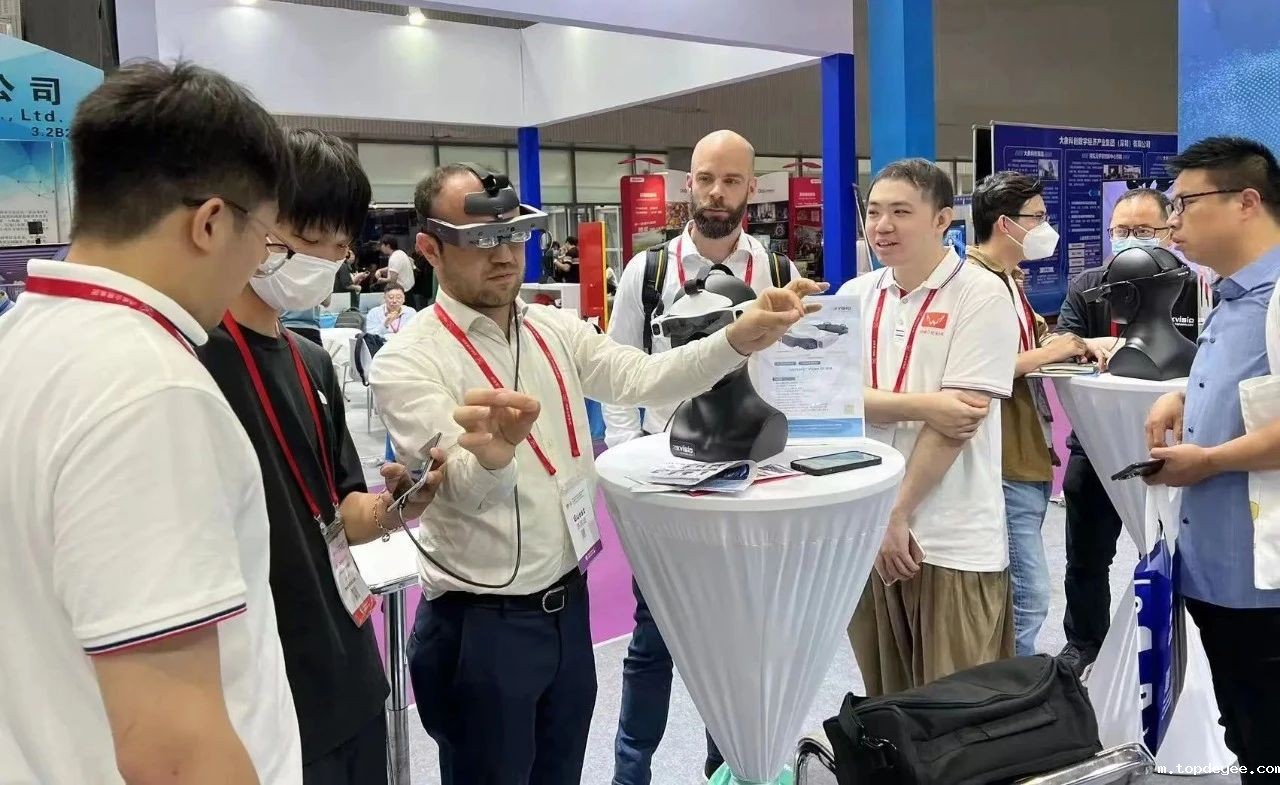 穿越次元界限,把握虚实之间 | 诠视科技携多款新品亮相世界元宇宙生态博览会