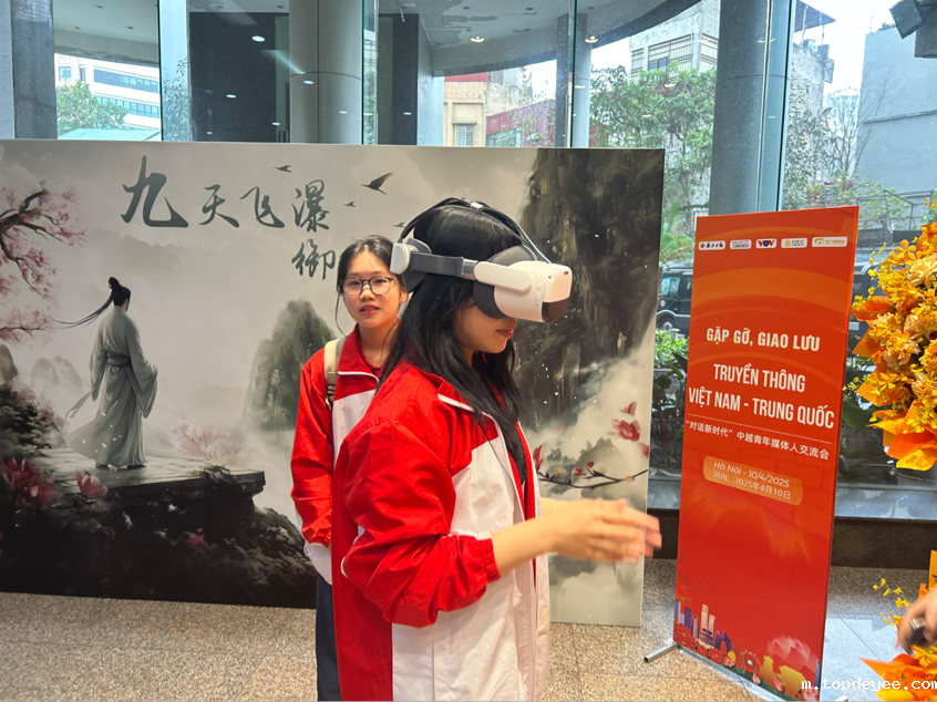 从《幻境仙踪》到《爆笑虫子》:元智慧科技用VR大空间重构沉浸式体验